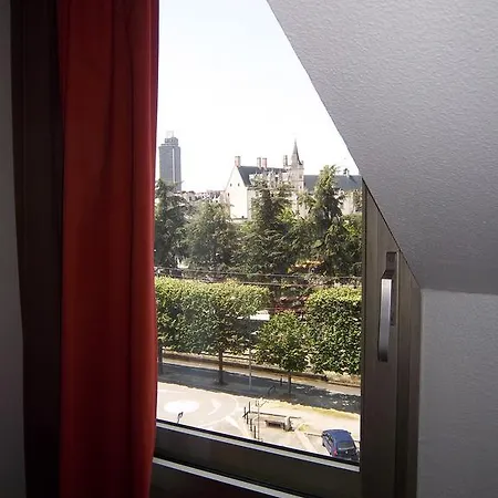 Ibis Centre Gare Sud 3*