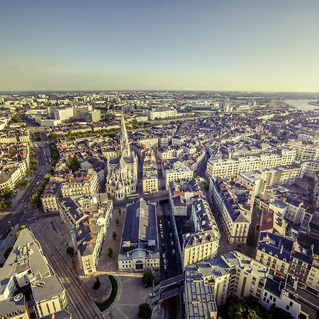 イビス サントル ガール シュッド