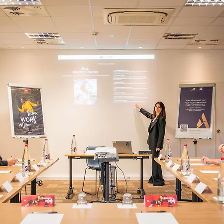 Ibis Centre Gare Sud Szálloda