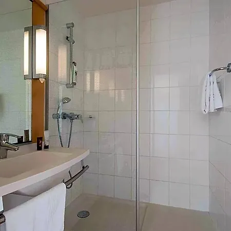 Ibis Centre Gare Sud 3* נאנט