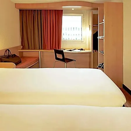 Hotel Ibis Centre Gare Sud 3*