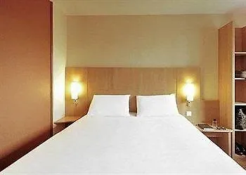 Szálloda Ibis Centre Gare Sud 3*