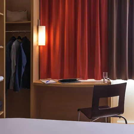 Ibis Centre Gare Sud 3*