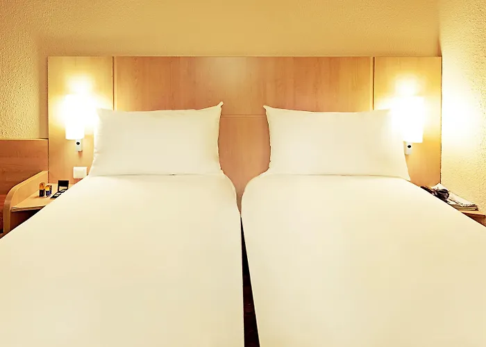 Ibis Centre Gare Sud Отель Нант