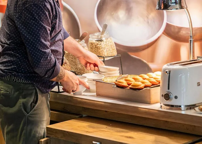 Ibis Centre Gare Sud 3* Нант