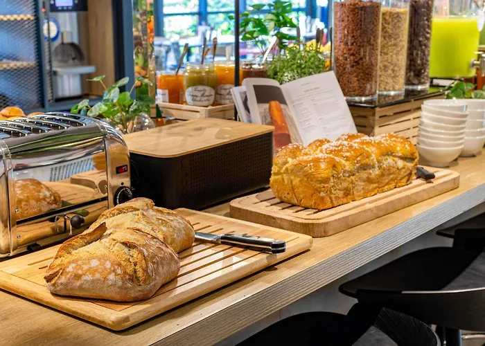 Ibis Centre Gare Sud Нант