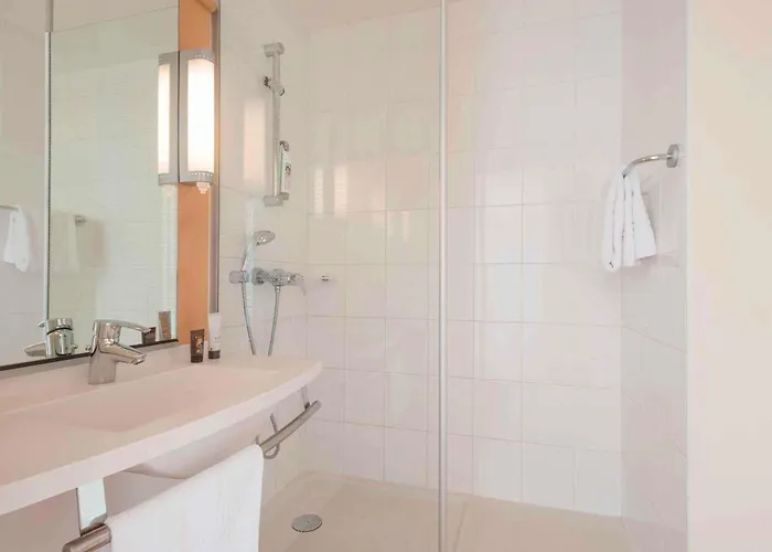 Ibis Centre Gare Sud Нант