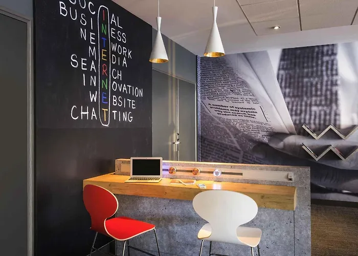 Ibis Centre Gare Sud Отель Нант