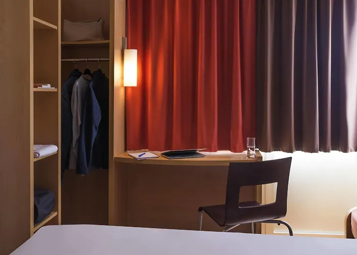 Ibis Centre Gare Sud 3*