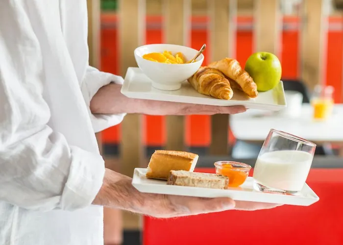 Ibis Centre Gare Sud Нант